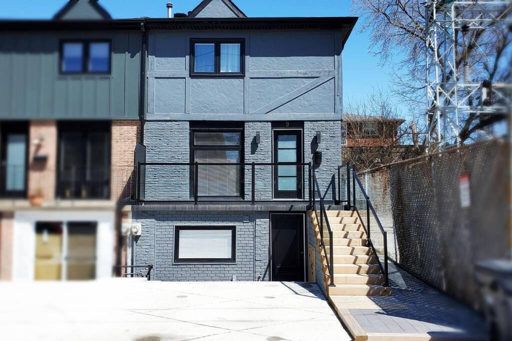 Renovated Guest Suite Near The Lake & High Park In Toronto! Εξωτερικό φωτογραφία