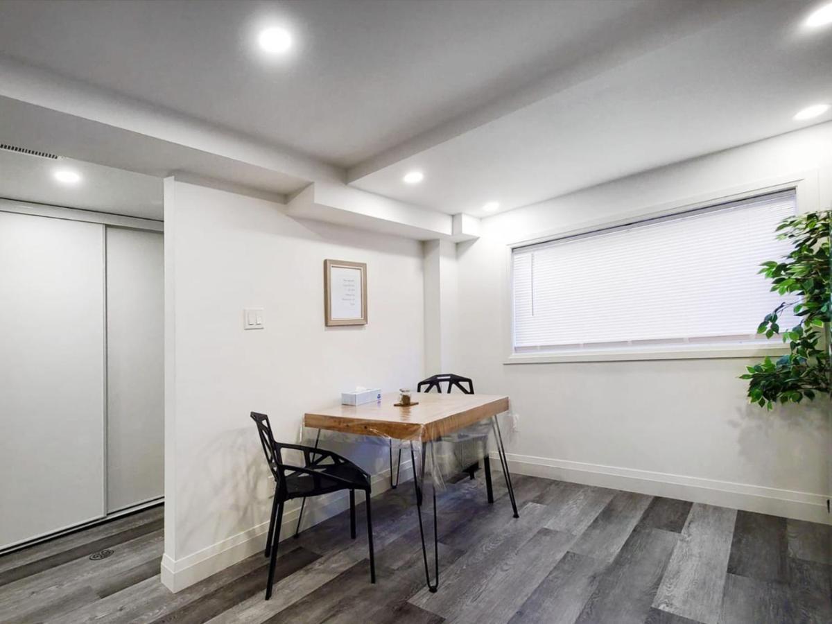 Renovated Guest Suite Near The Lake & High Park In Toronto! Εξωτερικό φωτογραφία